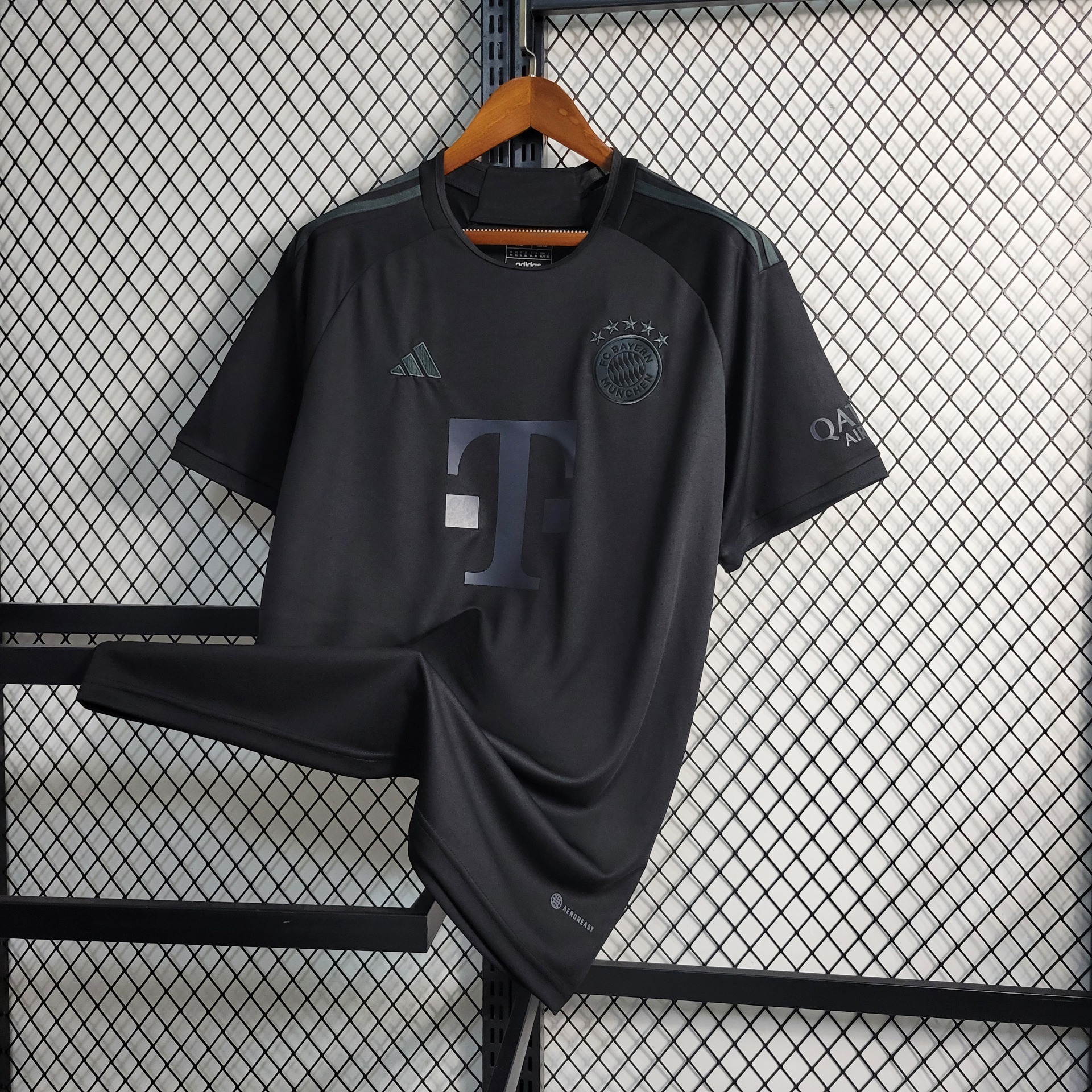 Camisola Edição Especial Bayern Munique 2023/24
