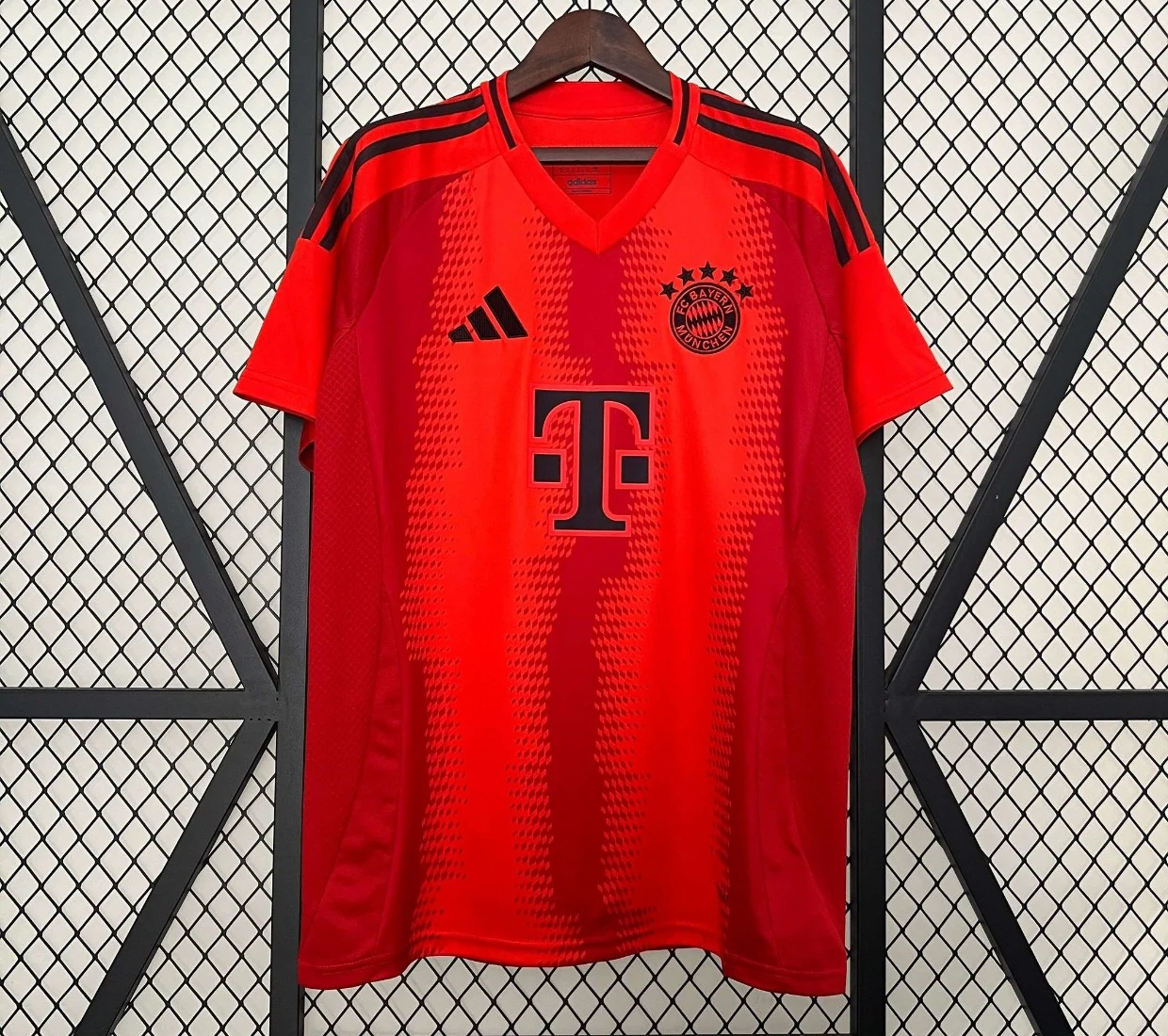 Camisola Principal Bayern Munique 2024/25