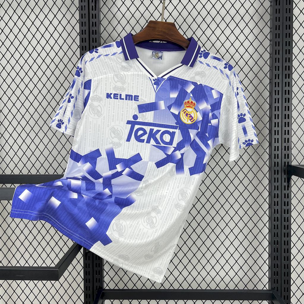 Camisola Retro Terceiro Equipamento Real Madrid 1996/97